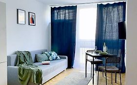 Halby Apartment Chlodna 15